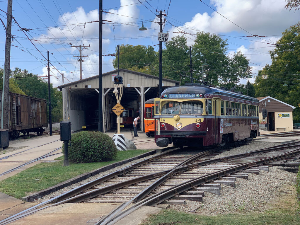 streetcar next to a loading platform at the Pennsylvania Trolley Museum