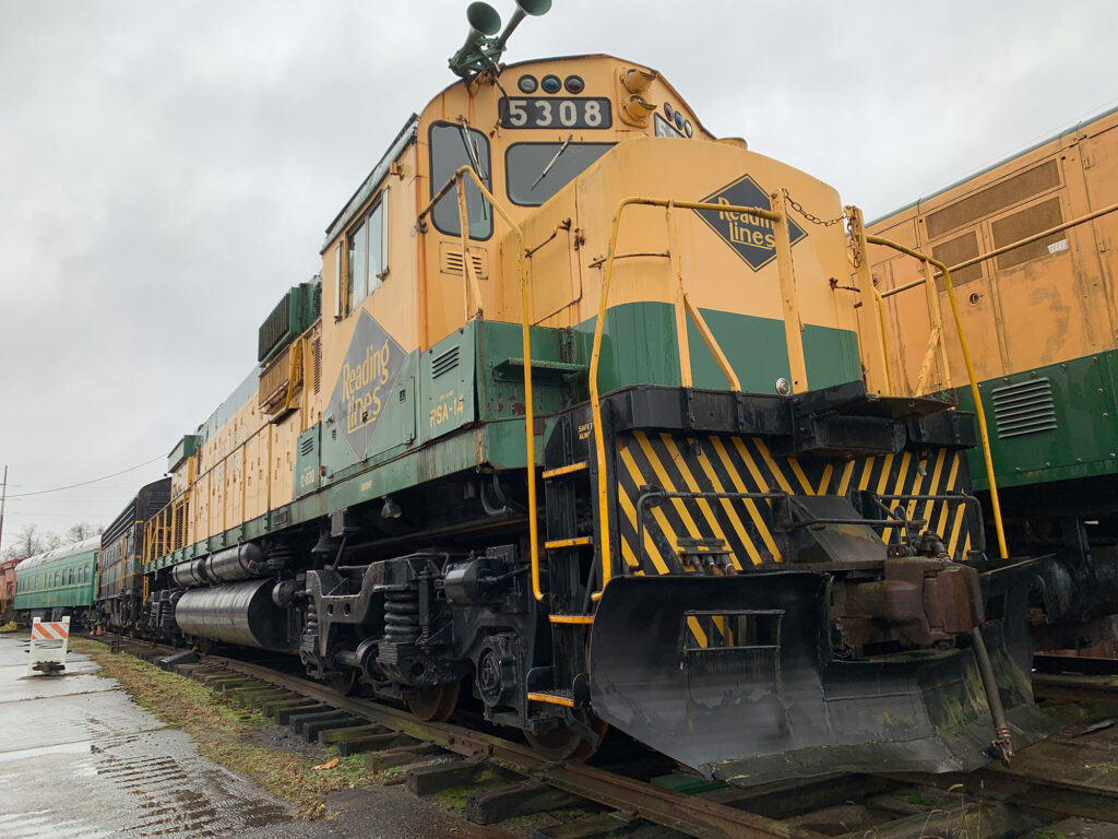 Diesel locomotive painted yellow and green for the Reading Railroad