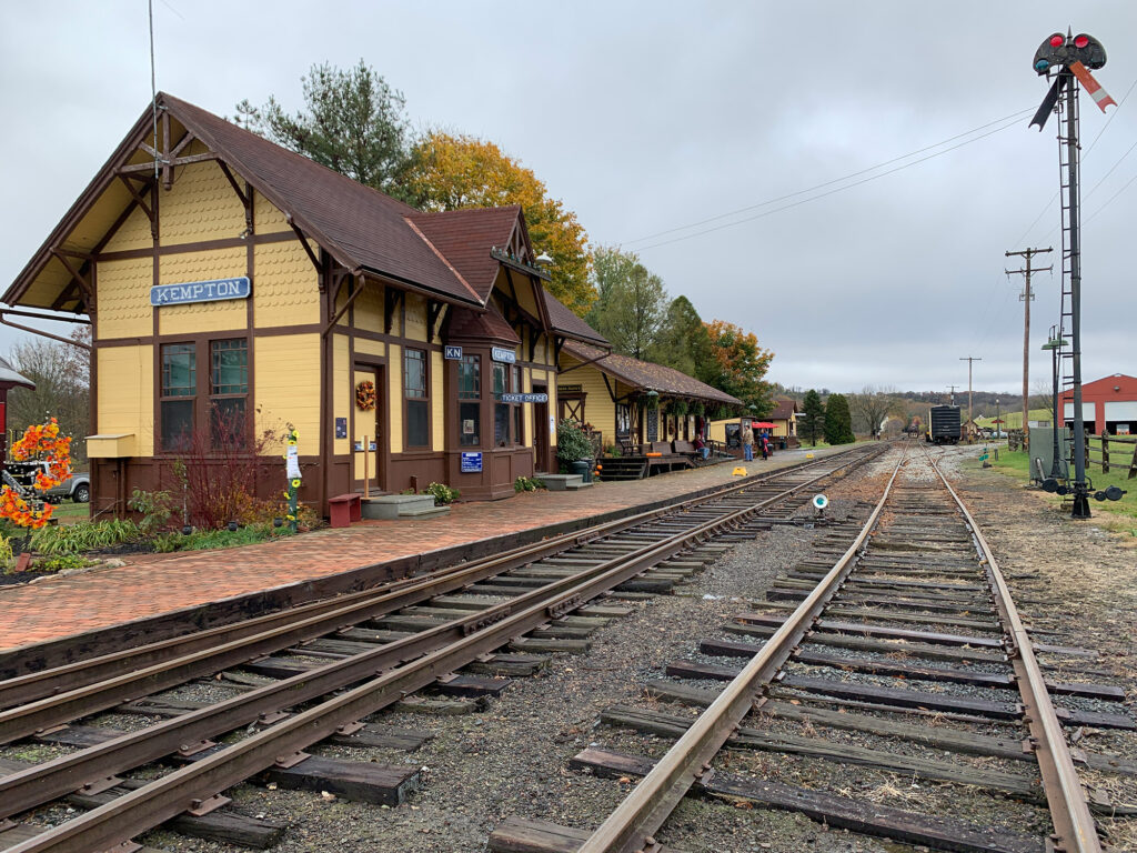 Kempton train station with two tracks in front