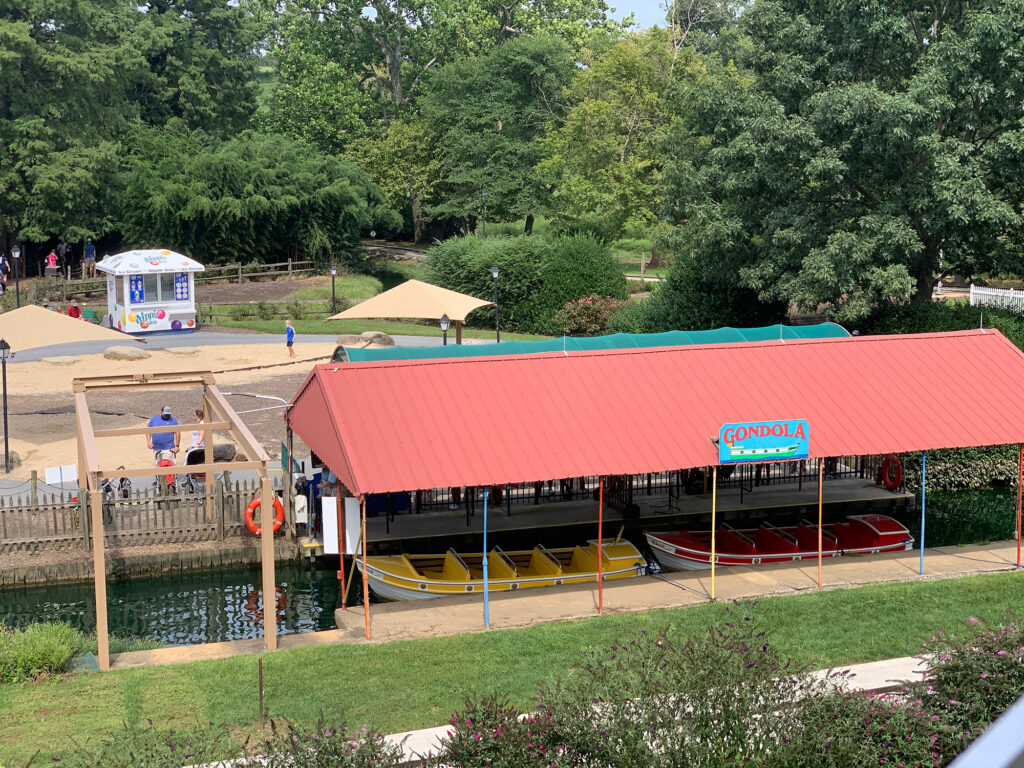 View of the Gondolas from the Dutch Wonderland Monorail